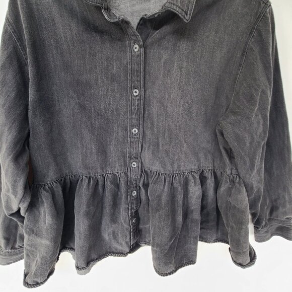 American Eagle washed gray/ black denim button down baby doll  hem size M - Picture 2 of 7